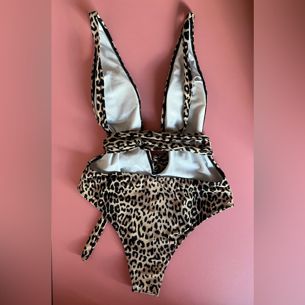 Leopard Print One Piece Swimsuit - Picture 4 of 11